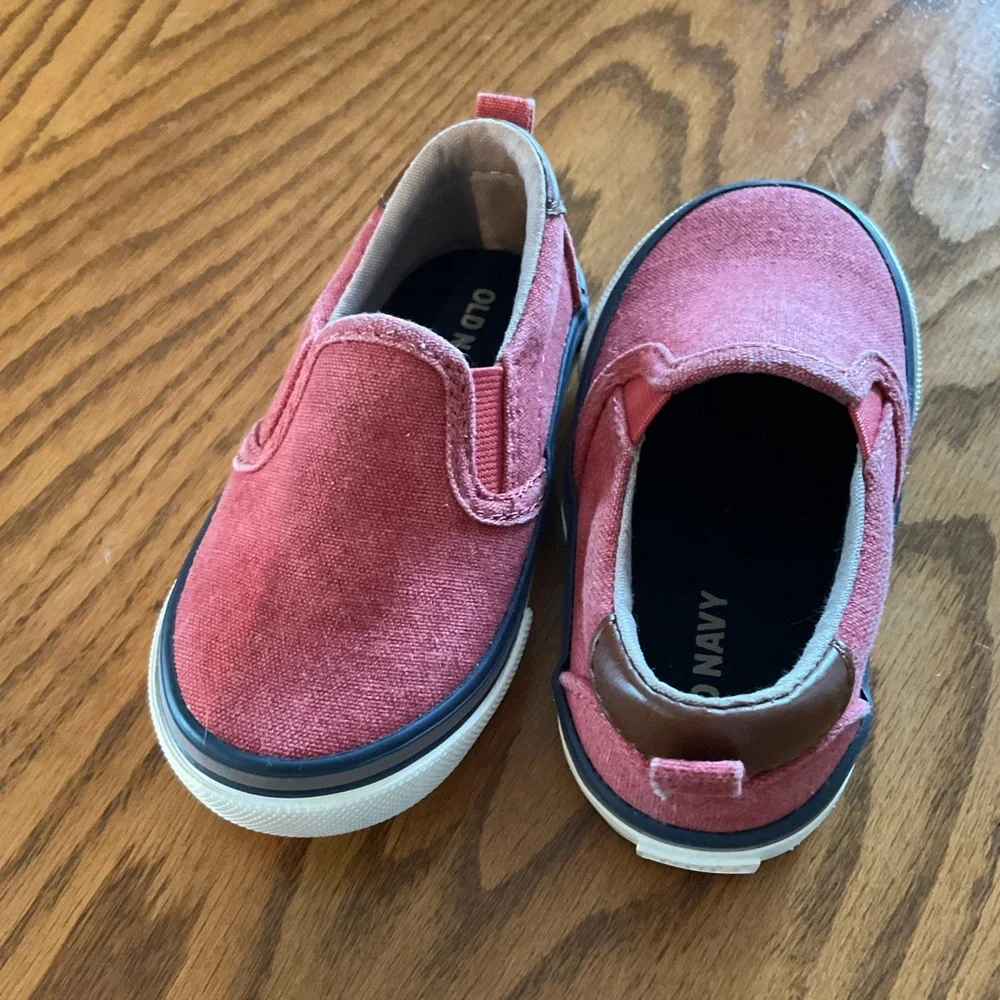 Old Navy Slip-On Canvas Sneakers, Burnt Red, Pull Tab @ Heel, Toddlers, Sz 5